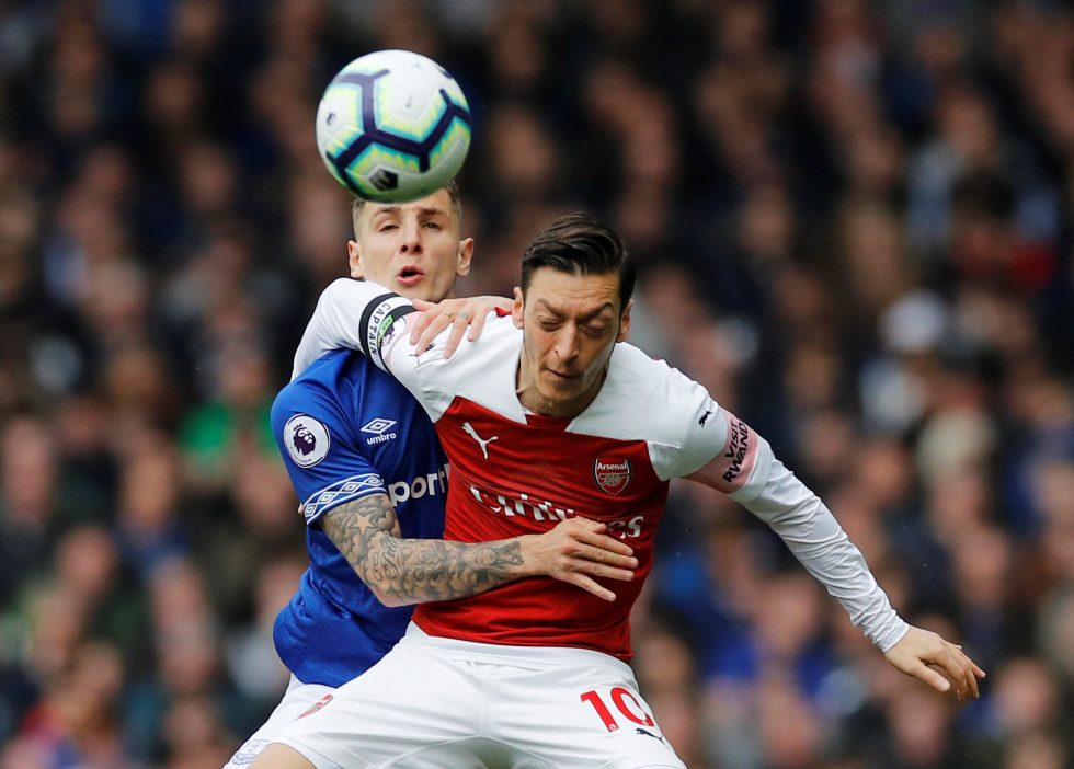 Mesut Ozil Decision Against Everton Continues To Derail Arsenal