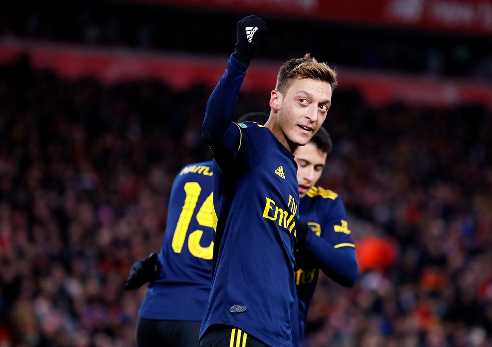 Teammate Reveals How Mesut Ozil Responded To Getting Dropped From Arsenal Squad