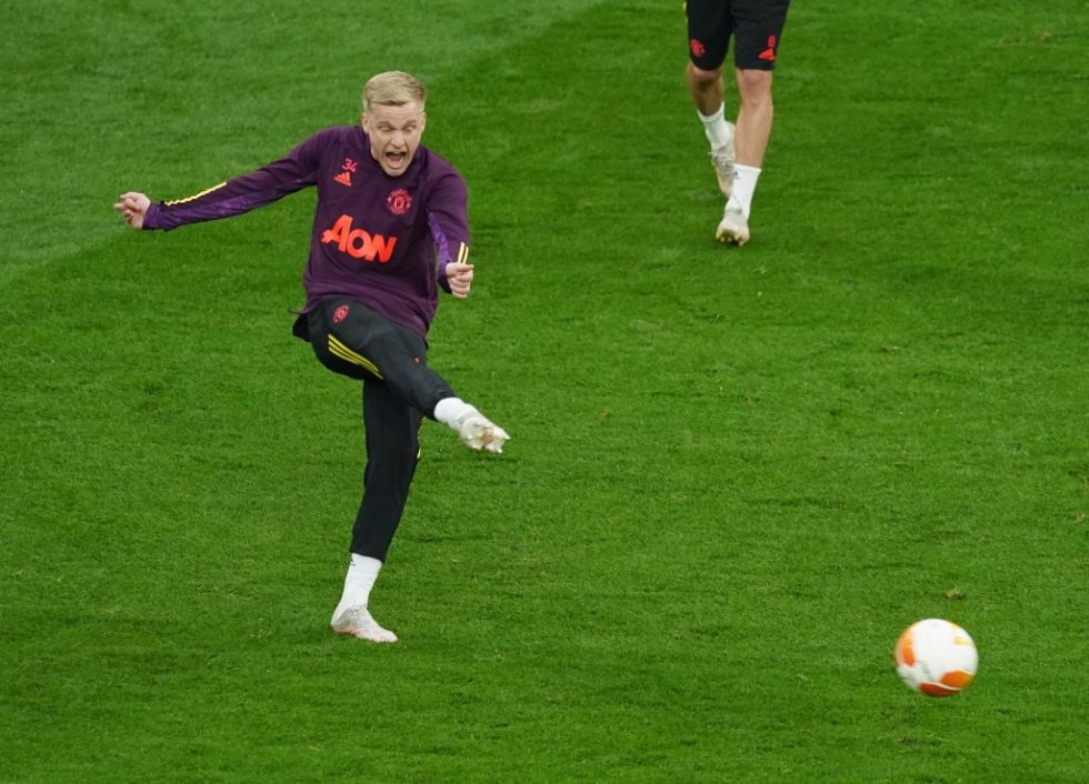 Kevin Campbell urges Arsenal to sign Man United outcast Van de Beek